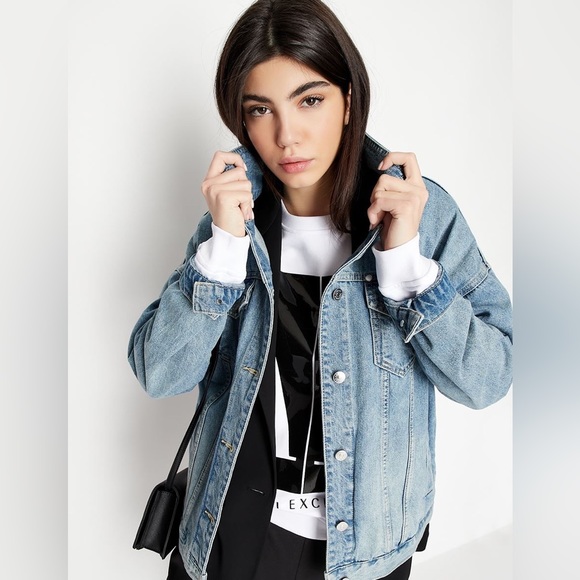 Armani Exchange ICON LOGO CREW NECK SWEATSHIRT - Picture 9 of 10